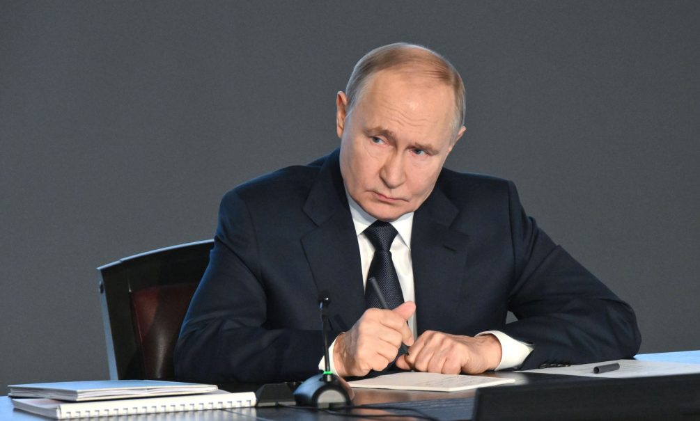 «Нам нужны перспективные люди»: Путин поприветствовал приезд в Россию квалифицированных мигрантов «Нам нужны перспективные люди»: Путин поприветствовал приезд в Россию квалифицированных мигрантов