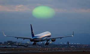 Пилоты российского самолета заметили НЛО возле Шереметьево