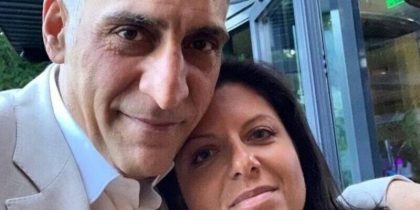 «Почему именно со мной?!»: Маргарита Симоньян расплакалась, говоря о лежащем в коме Тигране Кеосаяне