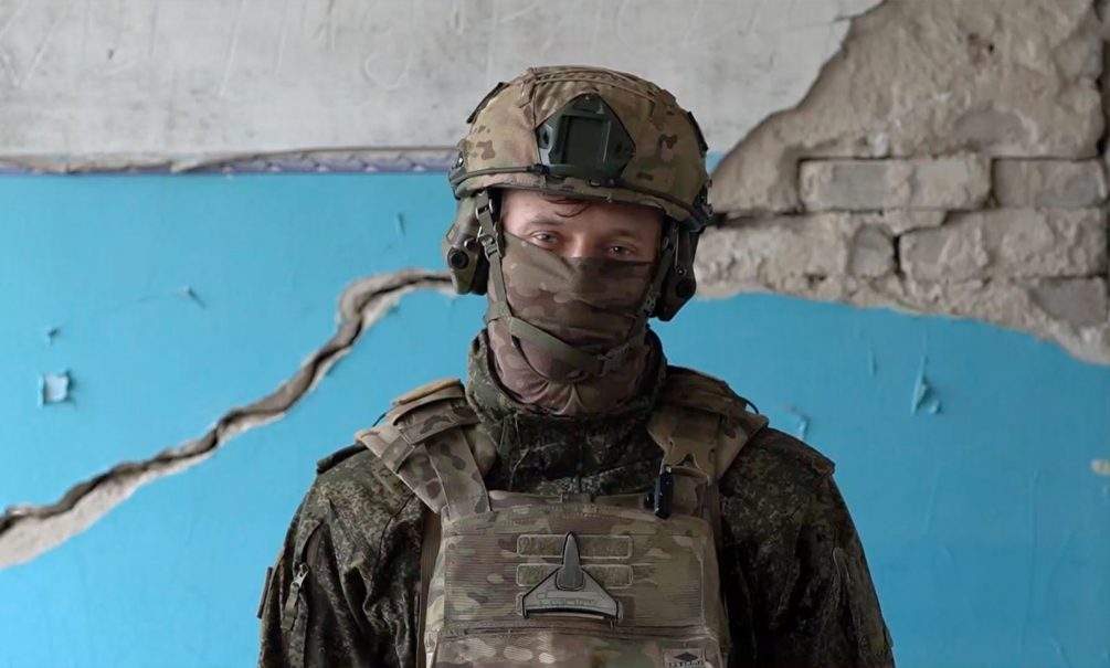 Все быстро вскрывается: боевики ВСУ продолжают маскироваться под гражданское население Все быстро вскрывается: боевики ВСУ продолжают маскироваться под гражданское население
