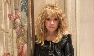 «Я проклинаю тот бой»: сбежавшая Алла Пугачева выпустила две песни о войне