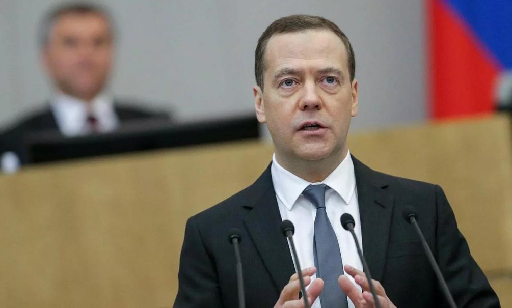 «Как много гробов Европа готова принять»: Медведев резко высказался о переговорах в Париже «Как много гробов Европа готова принять»: Медведев резко высказался о переговорах в Париже