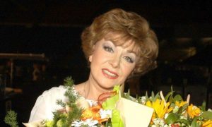 Стало известно о плачевном состоянии Эдиты Пьеха: подробности