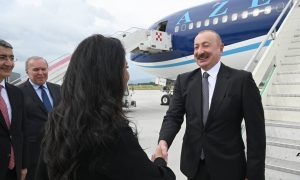 Алиев поехал к Зеленскому на саммит ЕС «душить Россию»: ранее президент Азербайджана вместо Дня Победы в Москве отправился к овцам