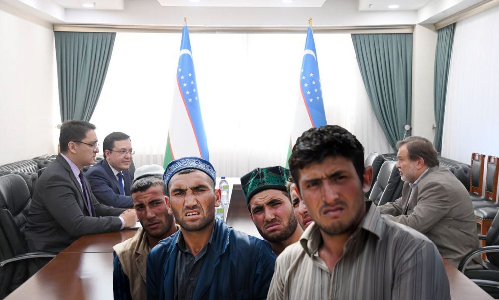 Ташкент разбушевался: посла РФ вызвали «на ковер» и потребовали уважать узбекских мигрантов. Россия продолжает вливать миллиарды долларов в Узбекистан Ташкент разбушевался: посла РФ вызвали «на ковер» и потребовали уважать узбекских мигрантов. Россия продолжает вливать миллиарды долларов в Узбекистан