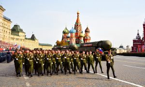 Зеленский готовит провокацию к 9 Мая —Европе пора молиться: ответ России будет жестким, заявил сенатор