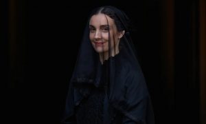 «Черная вдова» отправила четырех мужчин на СВО ради «гробовых»: в Нижневартовске разоблачили крупное мошенничество