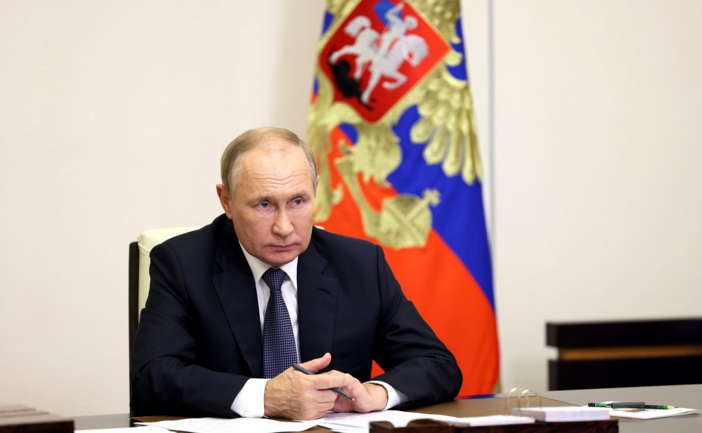 «Он наблюдает постоянно»: эксперт уверен — Путин уже выбирает преемника. Названы их имена