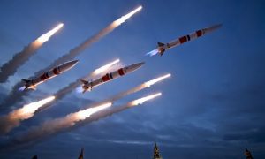 «Медведев разжигает страх перед третьей мировой, США хотят остановить войну»: Келлог в истерике набросился на Россию с угрозами