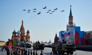 Планы Зеленского провалились: удары по параду в Москве отменяются — их сорвал «большой человек»