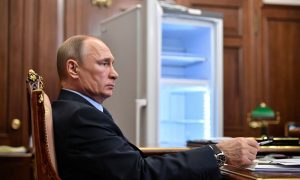 Путин показал содержимое своего холодильника в Кремле