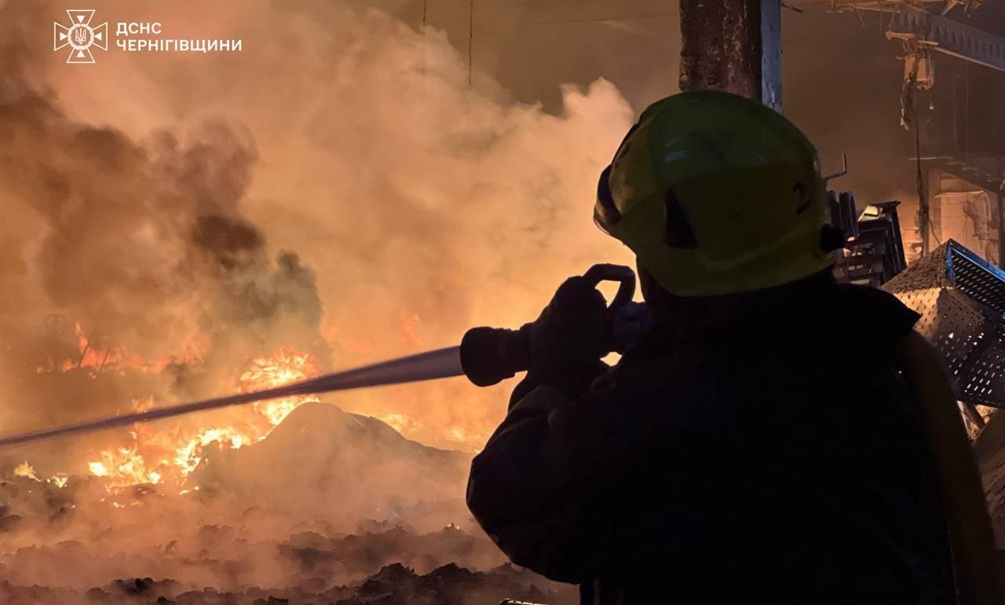 Сирены по всей Украине: взрывы в Сумах, Чернигове, Николаеве, ракеты летят на Киев 