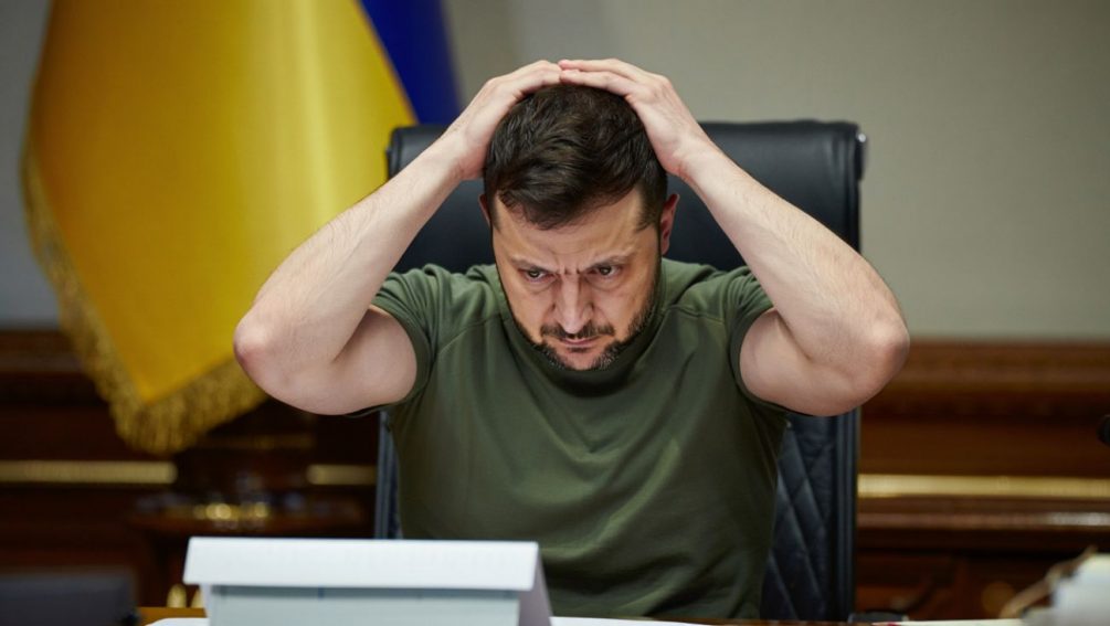 Зеленский сходит с ума от страха потерять Запад — Украина на грани краха