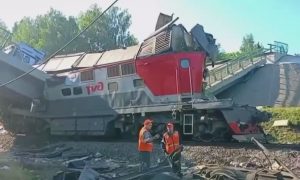 «Терпим и не поддаёмся на провокации»: как ответит Россия на убийство пассажиров поезда и подрыв мостов