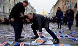 «Ублюдок рыжий, гореть тебе в аду!»: украинцы в бешенстве от анонса грядущих ударов России Трампом
