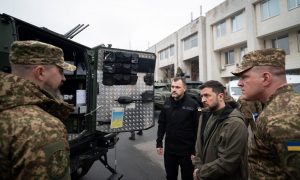 Криворожский «дипломат» Зеленский объявил об «особом месяце» давления на Россию