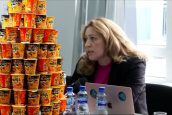 Скандал с абхазской чиновницей, обозвавшей туристов из России «доширачниками», получил продолжение