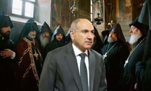 Готов снять трусы: Пашинян сделал непристойное предложение католикосу всех армян