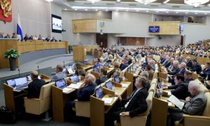 Умерший депутат Госдумы одиннадцать раз проголосовал в день смерти: нужно ли россиянам содержать сотни нажимальщиков кнопок за миллиарды рублей