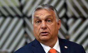 «Трамп съел Урсулу на завтрак»: Виктор Орбан жестко прокомментировал дипломатический и экономический провал ЕС