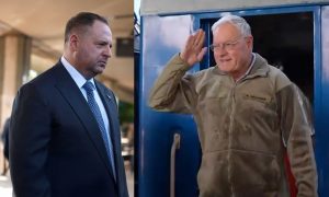 Ермак сменил военную рубашку на костюм ради гостя из США — решил выслужиться перед «трамповским генералом»