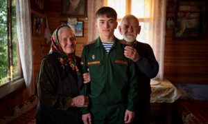 «Зифа постоянно давила»: выяснились подробности жизни башкирской семьи, где вернувшийся на побывку внук убил бабушку и деда