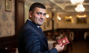 Выдворенный из России на полвека криминальный авторитет из Азербайджана вернулся по «чистым» документам