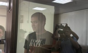 «Я не совершал это преступление»: главреда «Базы» отправили в СИЗО на два месяца