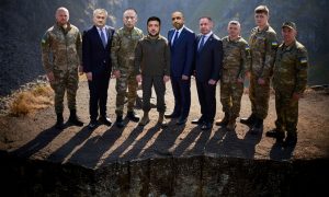 «Мы над пропастью, российскую махину не остановить»: участница карательных операций Украины «хоронит» страну