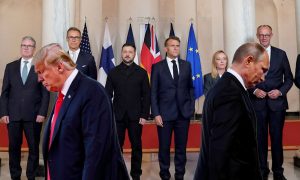 Трамп сдал Путина и Россию: он обсуждает с Европой и Зеленским вариант нашей капитуляции – на Аляске речь шла совсем не об этом