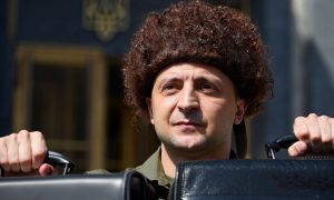 «Уйдет в парике»: слухи о побеге Зеленского распространяются в Киеве