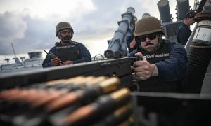 Война США и Венесуэлы: Трамп хочет унизить Россию и Китай – приплыть и арестовать нашего союзника