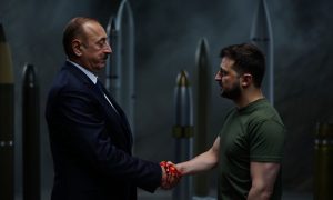 «Азербайджан готов накачать Украину оружием»: Алиев решил напрямую угрожать России и снять эмбарго на поставку снарядов Киеву