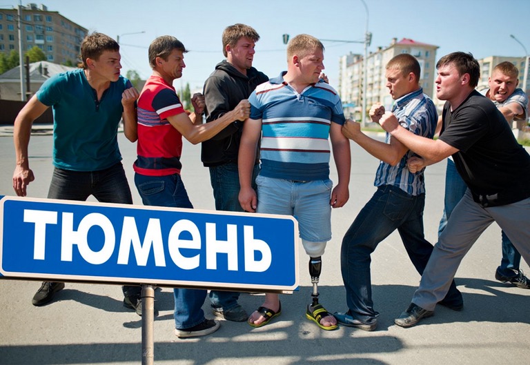 В Тюмени посетители бара «Двор МХТ» избили безногого ветерана СВО В Тюмени посетители бара «Двор МХТ» избили безногого ветерана СВО