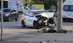 В Петербурге пьяный водитель каршеринга насмерть сбил женщину и скрылся, но его быстро поймали
