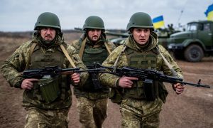 ВСУ стягивают силы к границе с Курщиной для прорыва в Россию. Цель — сорвать переговоры в Аляске