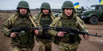 ВСУ стягивают силы к границе с Курщиной для прорыва в Россию. Цель — сорвать переговоры в Аляске