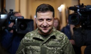 «Клоун» Зеленский требует санкций и снова использует взрывы в Киеве для пиара