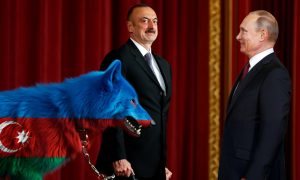 «Не позволим какой-то России поднимать на нас брови»: азербайджанский эксперт дерзко ответил Москве