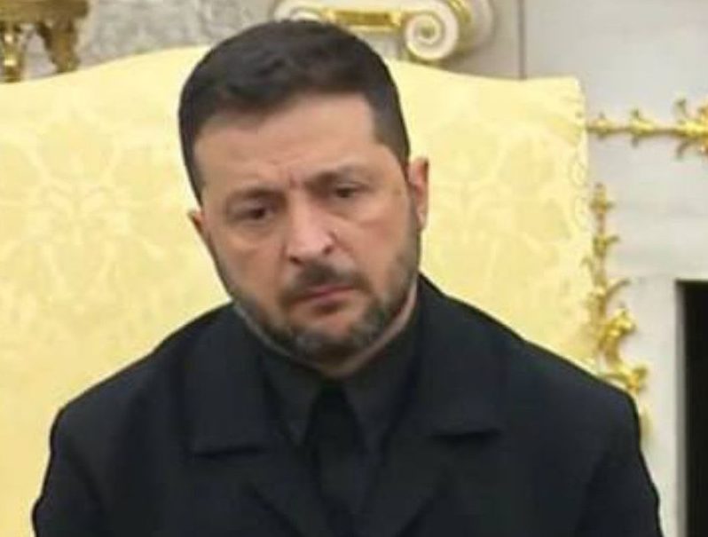 Запад подталкивает Зеленского к капитуляции: Украина дошла до точки, когда невозможно не признать поражение Запад подталкивает Зеленского к капитуляции: Украина дошла до точки, когда невозможно не признать поражение