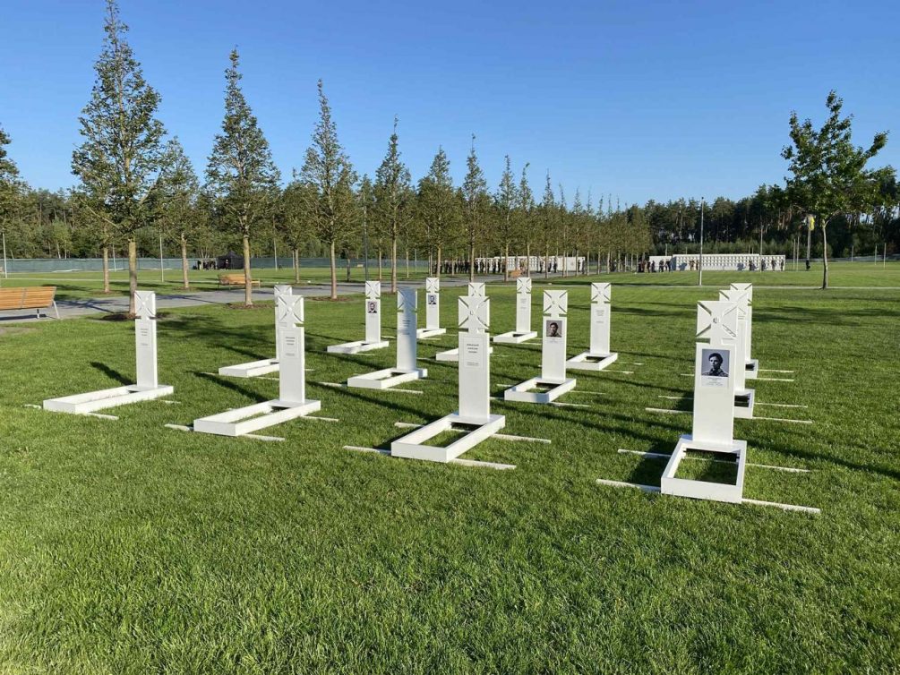 Анонс или пиар на смерти: Украина готовится хоронить ещё тысячи солдат. Зеленский поддержал