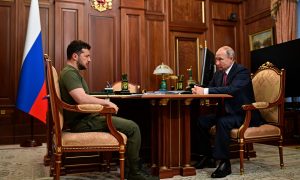 AFP: Путин предложил Зеленскому встретиться в Москве – стоит ли главе киевского режима опасаться ареста?