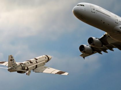 Гражданский самолет могут сбить российским БПЛА киевские террористы: еврей Зеленский решил воспользоваться методичкой Гитлера