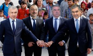 «Сеть агентов и шпионов»: диаспоры мигрантов работают в России под прямым контролем правительств – без потока денег из РФ их экономики рухнут