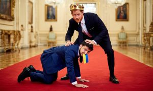 «Гарри примерит корону Украины»: британского принца, отлученного от семьи, вернули в объятия папы Карла и отправили в Киев