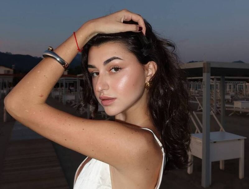 «Чувствую себя идиоткой»: дочь Михаила Турецкого попалась на уловку мошенников и перевела им все деньги «Чувствую себя идиоткой»: дочь Михаила Турецкого попалась на уловку мошенников и перевела им все деньги