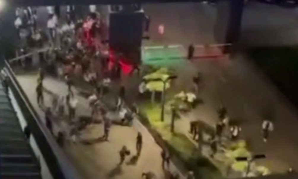 Стамбул в огне. Протесты на улицах не стихают. Полиция стягивает силы 