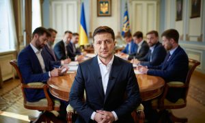 Мобилизация или капитуляция? Зеленский собрал депутатов Рады на тайную встречу и анонсировал «трудные решения» для Украины