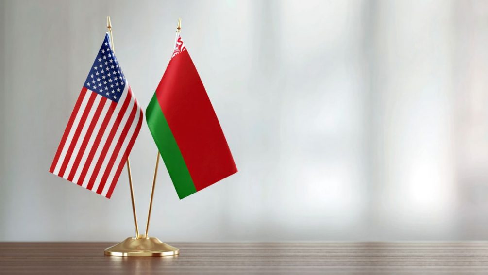 Штаты начали снимать с Белоруссии санкции. Россия на очереди?