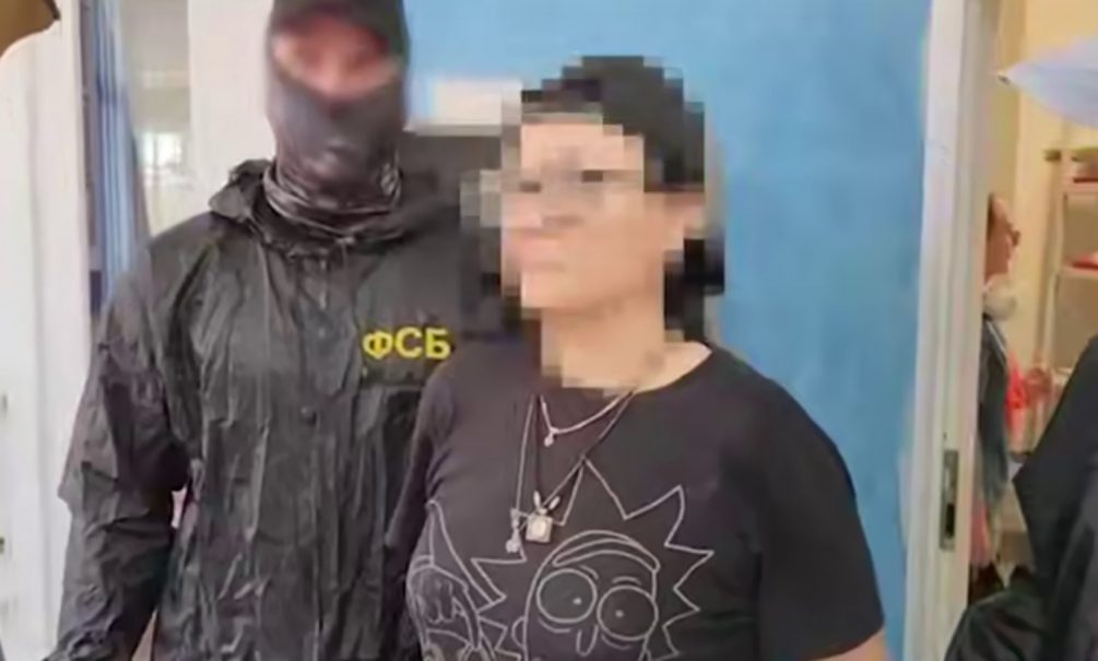 Женщина-повар из Севастополя хотела отравить бойцов СВО и шпионила за военными кораблями Женщина-повар из Севастополя хотела отравить бойцов СВО и шпионила за военными кораблями